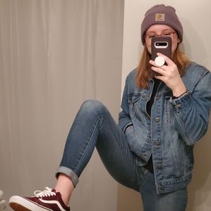 Meet your Posher, Clara